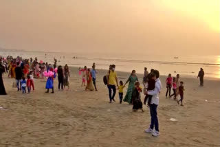 In light of incidents of people getting stung by jellyfish at Juhu beach here, the Brihanmumbai Municipal Corporation (BMC) on Saturday issued an advisory for citizens to take precautions while venturing into the sea.