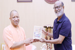 fRajinikanth Meets Yogi Adityanath