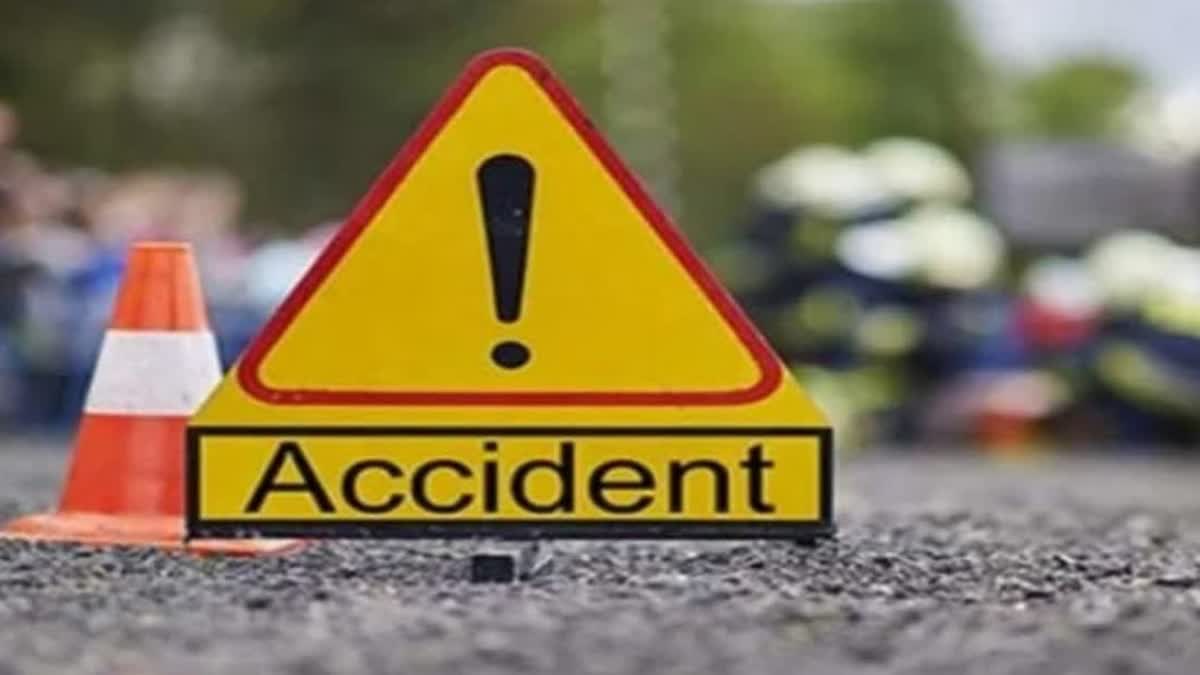 Five People Dead in Road Accidents