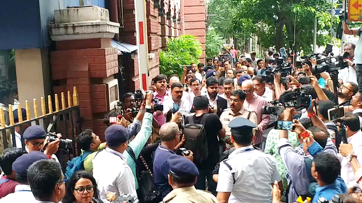 Two Doctors entering into Lalbazar