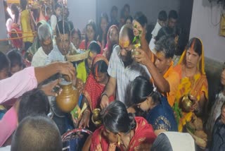 On the last Monday of Sawan huge crowd of devotees gathered at Harihar Dham in Giridih