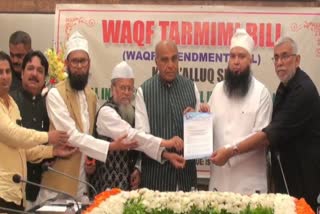 Muslim leaders met waqf amendment jpc chairman Jagdambika Pal submitted Memorandum