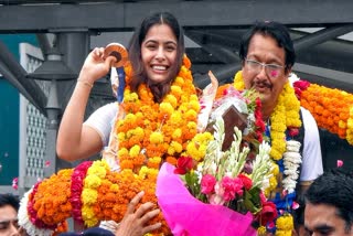 MANU BHAKER ON COACH JASPAL RANA