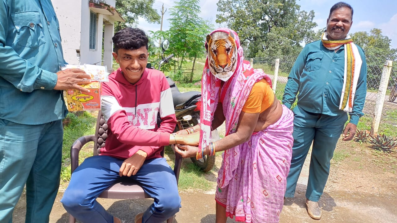 TIGER RAKSHA BANDHAN FESTIVAL