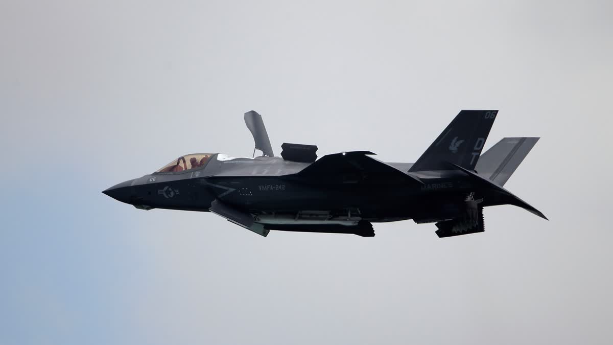 File photo- A United States Marine Corps F-35B Lightning II takes part in an aerial display during the Singapore Airshow 2022 at Changi Exhibition Centre in Singapore, Feb. 15, 2022. (AP)