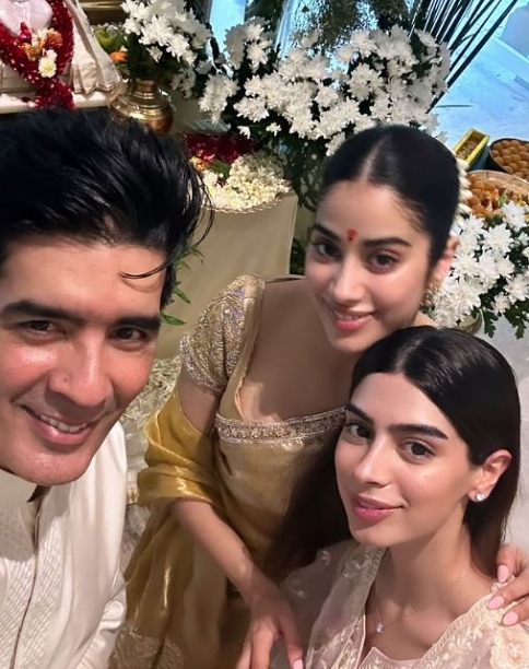 Inside Manish Malhotra's star studded Ganesh Chaturthi 2023 celebration:  Sister duos Janhvi- Khushi, Malaika, Amrita dazzle in traditional attire