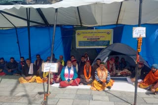 Kedarnath pilgrimage priest