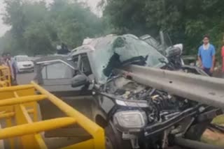 Four DU Students Injured As Car Crashes Through Roadside Railing In Delhi