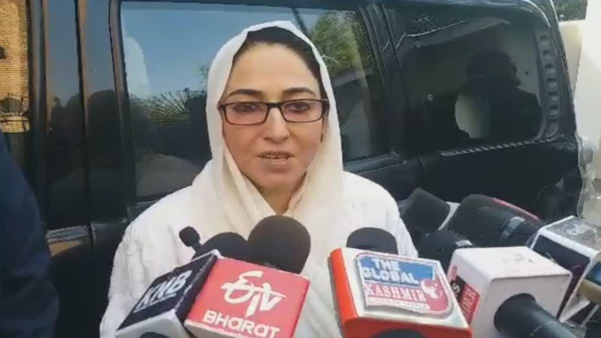 Dr Darakhshan Andrabi