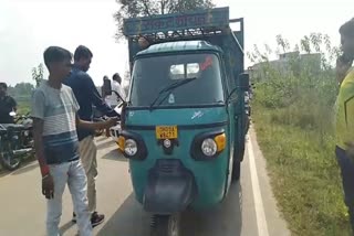 Father died in road accident in Bokaro