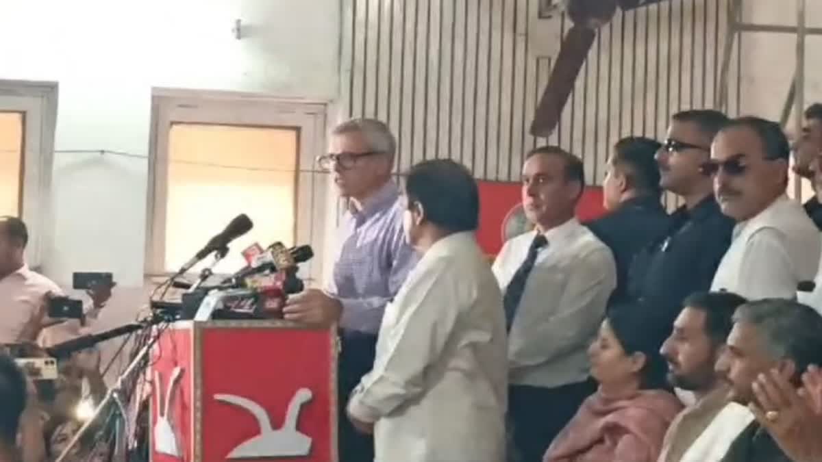 وزیر اعلیٰ عمر عبداللہ کا جموں میں والہانہ استقبال