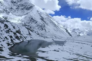 Snowfall in Rohtang