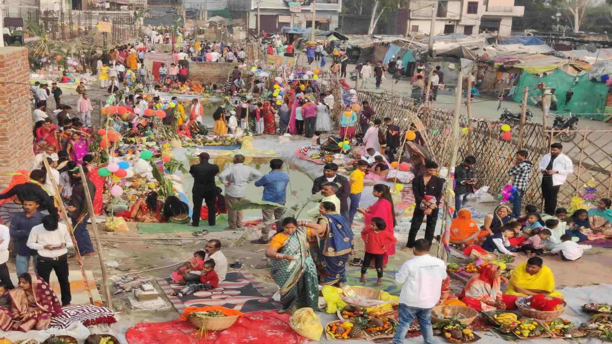 पूर्वांचल समाज में छठ महापर्व की धूम