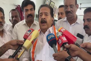 മുഖ്യമന്ത്രി പിണറായി വിജയന്‍  Ramesh chennithala criticize  Ramesh chennithala criticize navakerala yatra  navakerala yatra  Ramesh chennithala about criticize navakerala  Ramesh chennithala criticize kerala government  നവകേരള യാത്ര പരാജയമെന്ന് രമേശ്‌ ചെന്നിത്തല  രമേശ്‌ ചെന്നിത്തല നവകേരള യാത്രയെക്കുറിച്ച്  നവകേരള യാത്ര  നവകേരള യാത്ര രാഷ്ട്രീയ പരിപാടി  ഒന്നരക്കോടി രൂപ ചെലവാക്കി നവകേരള യാത്ര  കോടികളുടെ ധൂര്‍ത്താണ് യാത്ര  തലപ്പാവ് വച്ച മുഖ്യമന്ത്രി  നവകേരള സദസിനെതിരെ രമേശ് ചെന്നിത്തല