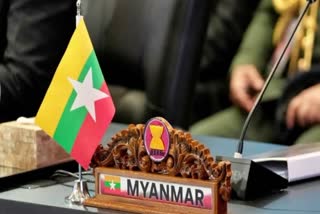 Etv Bharat Myanmar Soldiers fled to India  Myanmar Soldiers Who Crossed Over To India  മ്യാന്മർ സൈനികരെ തിരിച്ചയച്ചു  മ്യാന്മർ വിമത ഏറ്റുമുട്ടൽ