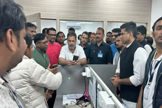 Rahul Gandhi in PCC war room in Jaipur