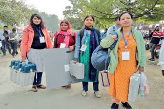 polling-workers-left-polling-booths-with-evm-bokaro