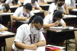 Jammu and Kashmir: Students With Cars Or Motorcycles Banned From School Entrances