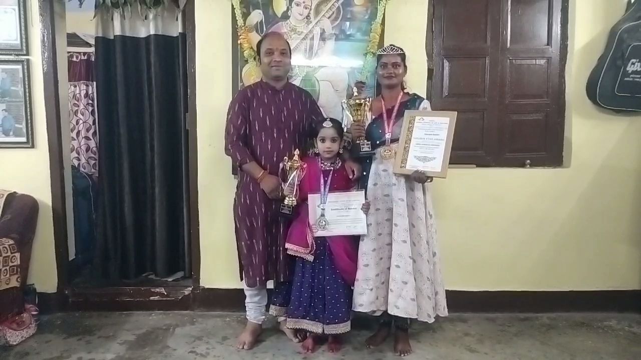 KATHAK DANCERS OF KORBA