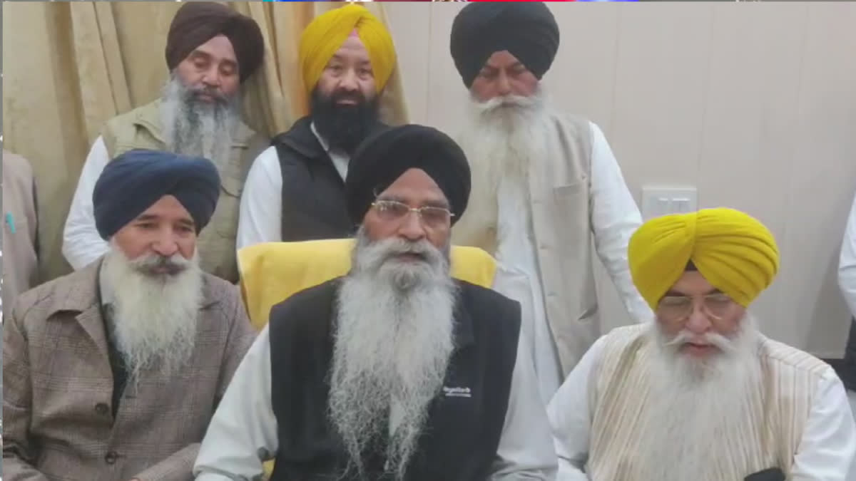 The SGPC President arrived at the historic Gurdwara Sri Bhatta Sahib of Ropar on the occasion of the sheedi pandrwada