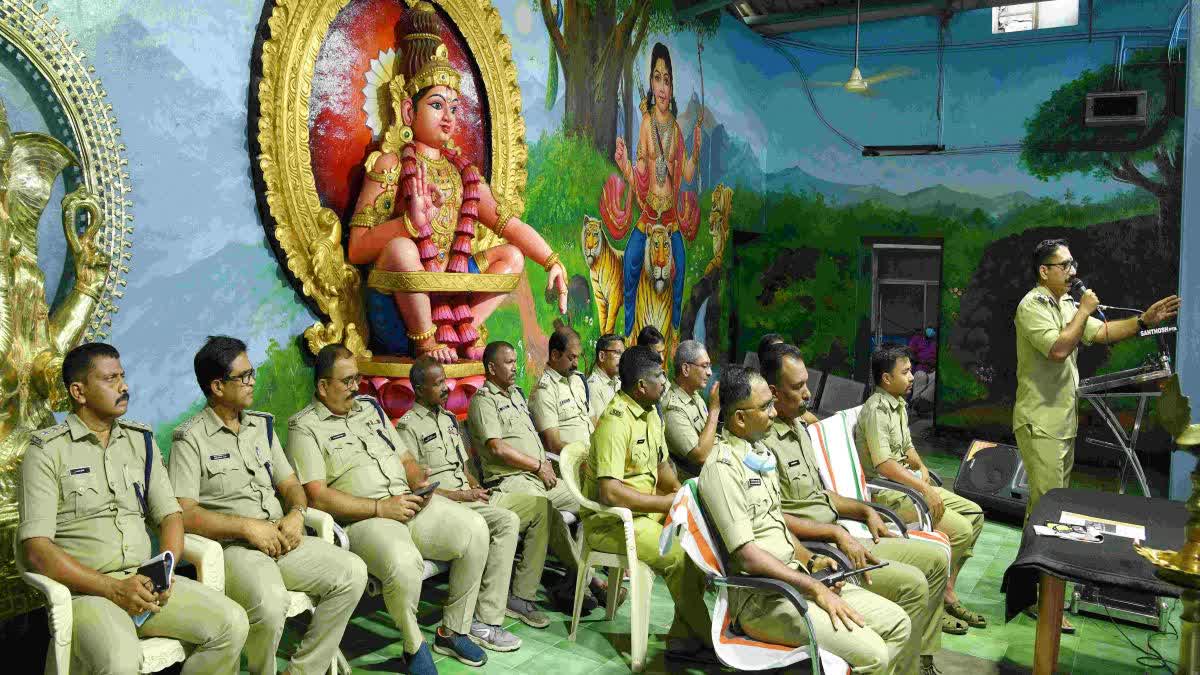 pta sabarimala  kerala police preparations  sabarimala mandala pooja  Security Arrangements For Sabarimala  Mandala Pooja  സന്നിധാനത്ത് വന്‍ തിരക്ക്  പൊലീസ് തയ്യാറെടുപ്പുകള്‍ തുടങ്ങി  ശബരിമലയിലെ പൊലീസ്  ശബരിമലയിലെ പൊലീസ് ഡ്യൂട്ടി  ആരാണ് അയ്യപ്പന്‍  അയ്യപ്പന്‍റെ മഹത്വവും ചരിത്രവും  പന്തളം കൊട്ടാരവും അയ്യപ്പ സ്വാമിയും