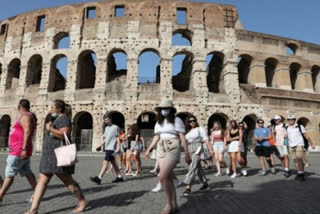Italy's population drops below 59 mn