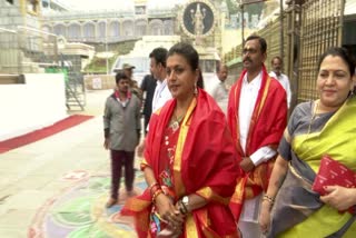 minister_roja_on_nagari_assembly_seat