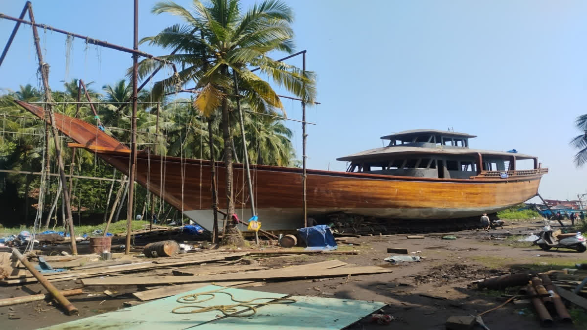 Beypore Wooden Boats Head to Gulf Shores