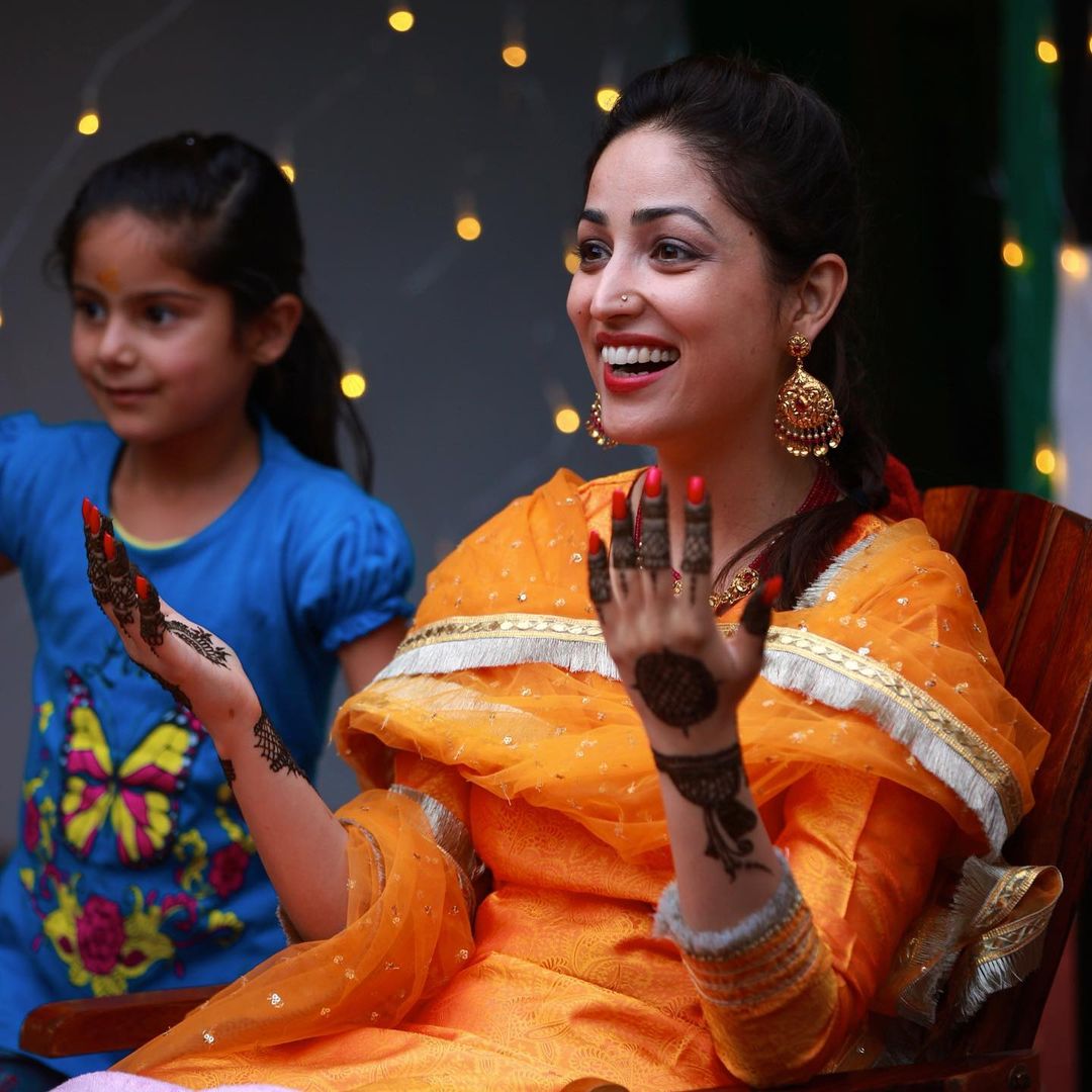 yami gautam mehendi ceremony pics