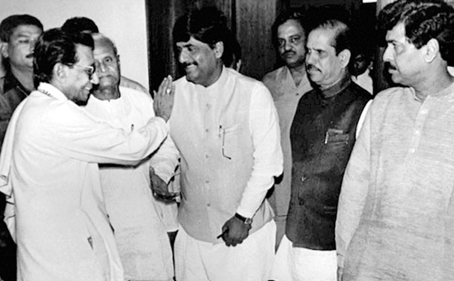 Shiv Sena-BJP alliance first time in power in Maharashtra