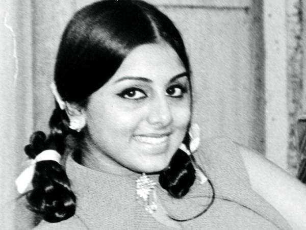 Happy Birthday Neetu Kapoor Here Are Some Unseen Pictures Of 70 S Teen Icon