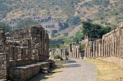 History & Mystery Behind Bhangarh fort,  India's Most Haunted place, Bhangarh fort, ଭାନଗଡ଼ ଦୁର୍ଗ, ଇତିହାସ ରହସ୍ୟ ଆଉ ଭୟ, unknown facts abut bhangarh fort, unknown facts, ଅଜଣା କଥା