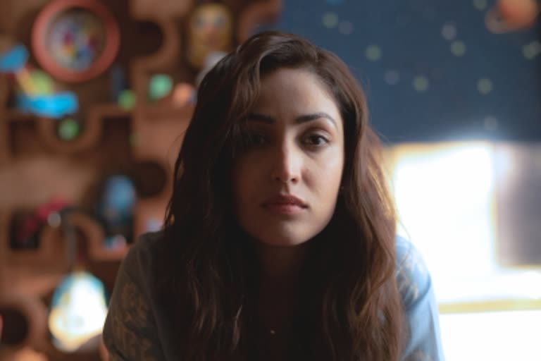 Yami Gautam dares to share unedited pics, reveals she has Keratosis pilaris