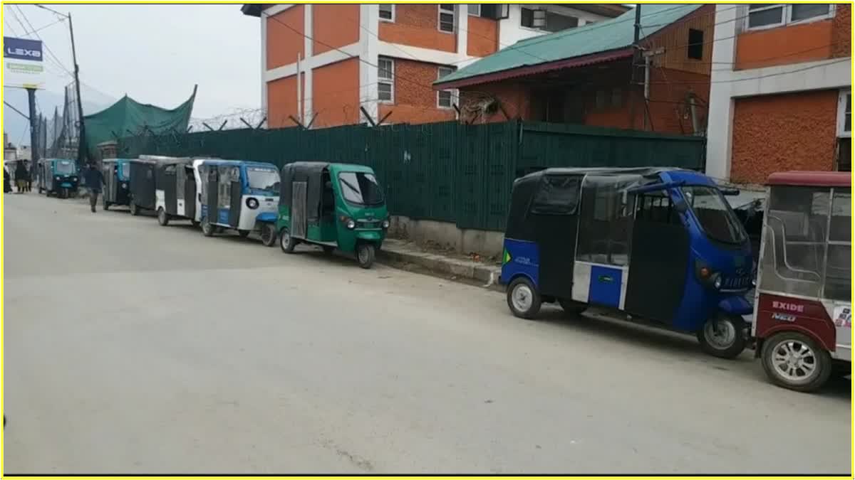 No one will be allowed to disrupt e-rickshaw service: RTO Kashmir