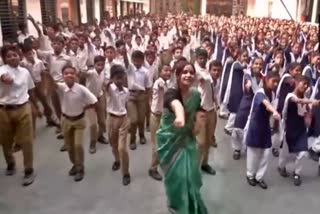 students dance on Shri Ram bhajan