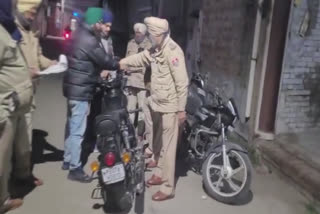 Hoshiarpur police issued challans to traffic violators