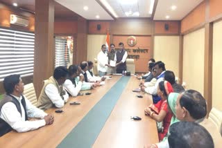 chhindwara Congress mlas warn officers