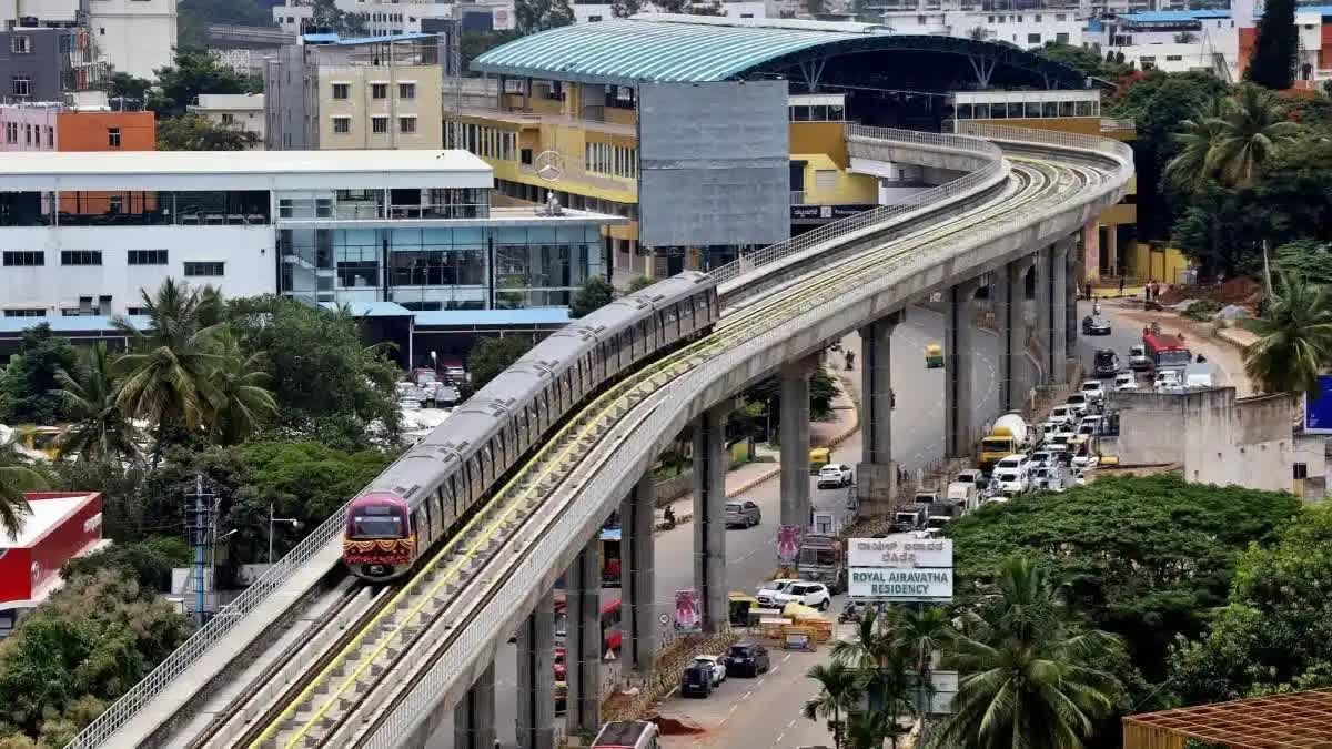 Ex-Air Force Personnel Jumps Before Approaching Train In Bengaluru, Saved By Alert Metro Staff