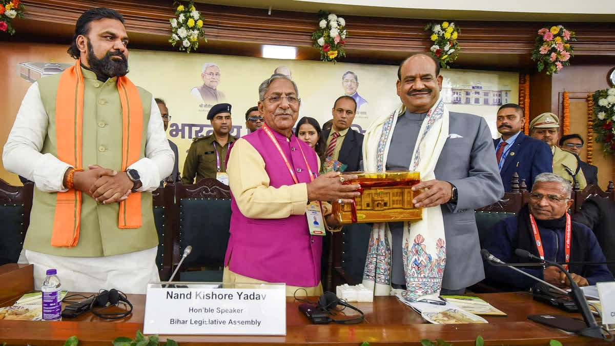 Bihar Assembly Speaker Nand Kishor Yadav presents a memento to Lok Sabha Speaker Om Birla during inauguration of the 85th All India Presiding Officers? Conference (AIPOC) at the Central Hall of Bihar Vidhan Mandal, in Patna, Monday, Jan. 20, 2025.