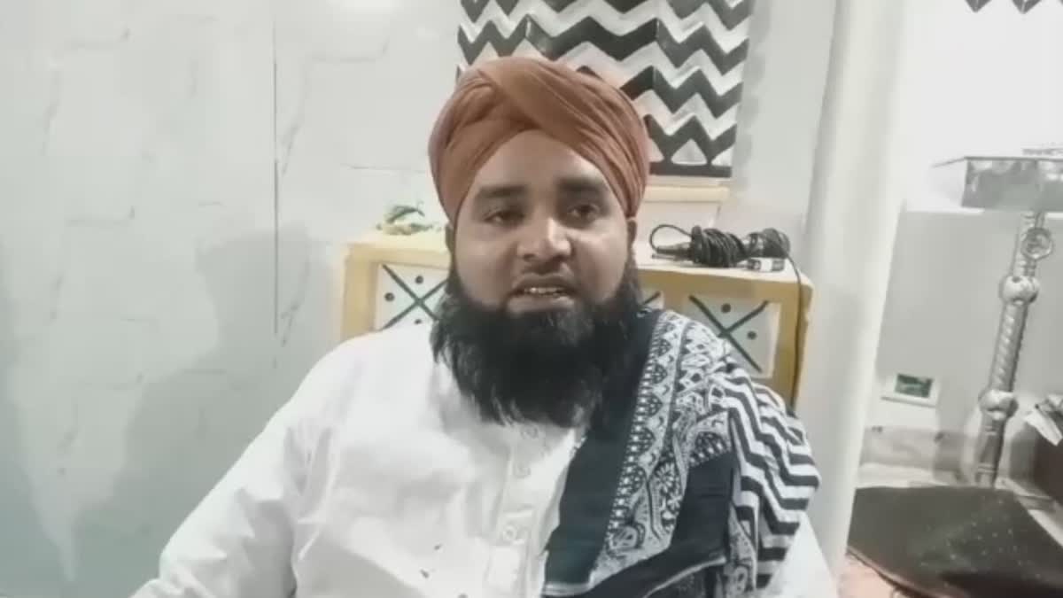 IMAM ATTACKED ON KNIFE IN DHANBAD