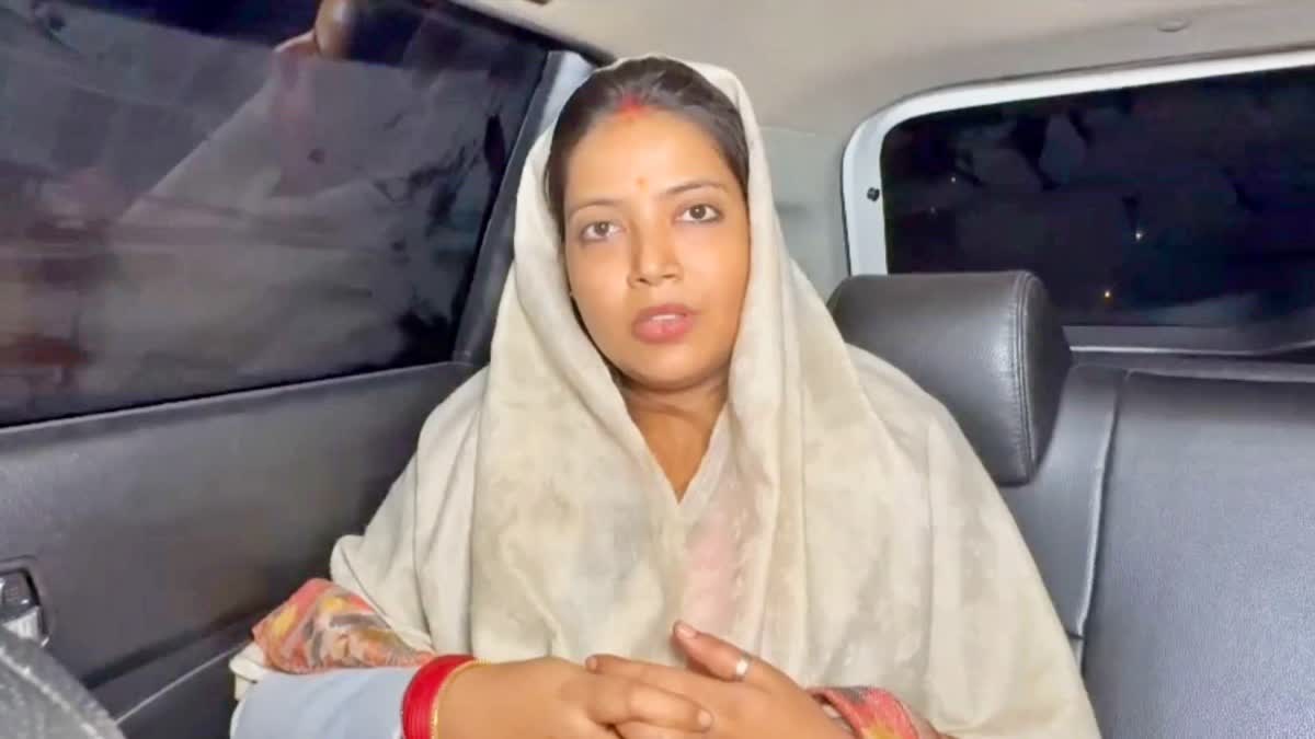 Pawan Singh wife Jyoti Singh