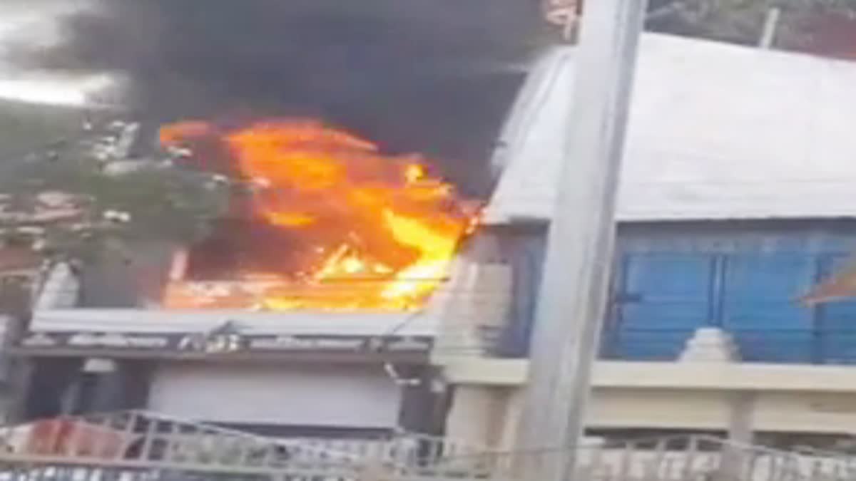 indore fire incident building burnt woman dies
