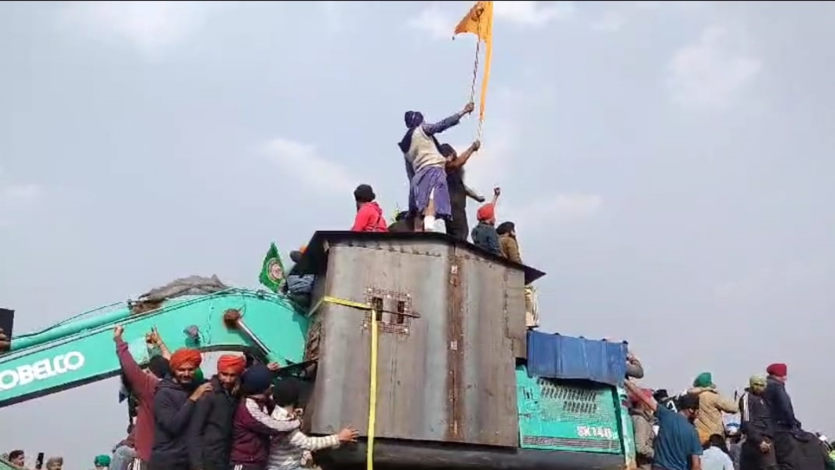 Poclain Machines at Shambhu Border