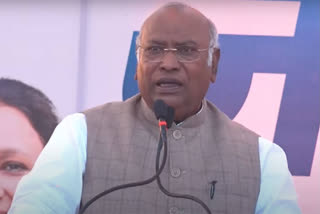 Congress National President Mallikarjun Kharge also criticized Prime Minister Narendra Modi's slogan 'Abki baar, 400 paar', predicting the BJP would not surpass 100 seats in the upcoming elections, and criticized Modi for accusing Congress of halting projects.