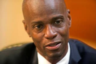 Haiti's judge investigating the 2021 assassination of President Jovenel Moïse has indicted his widow, ex-prime minister Claude Joseph, and former National Police chief Léon Charles. The indictments are expected to further destabilize Haiti, grappling with gang violence and protests demanding the resignation of Prime Minister Ariel Henry.