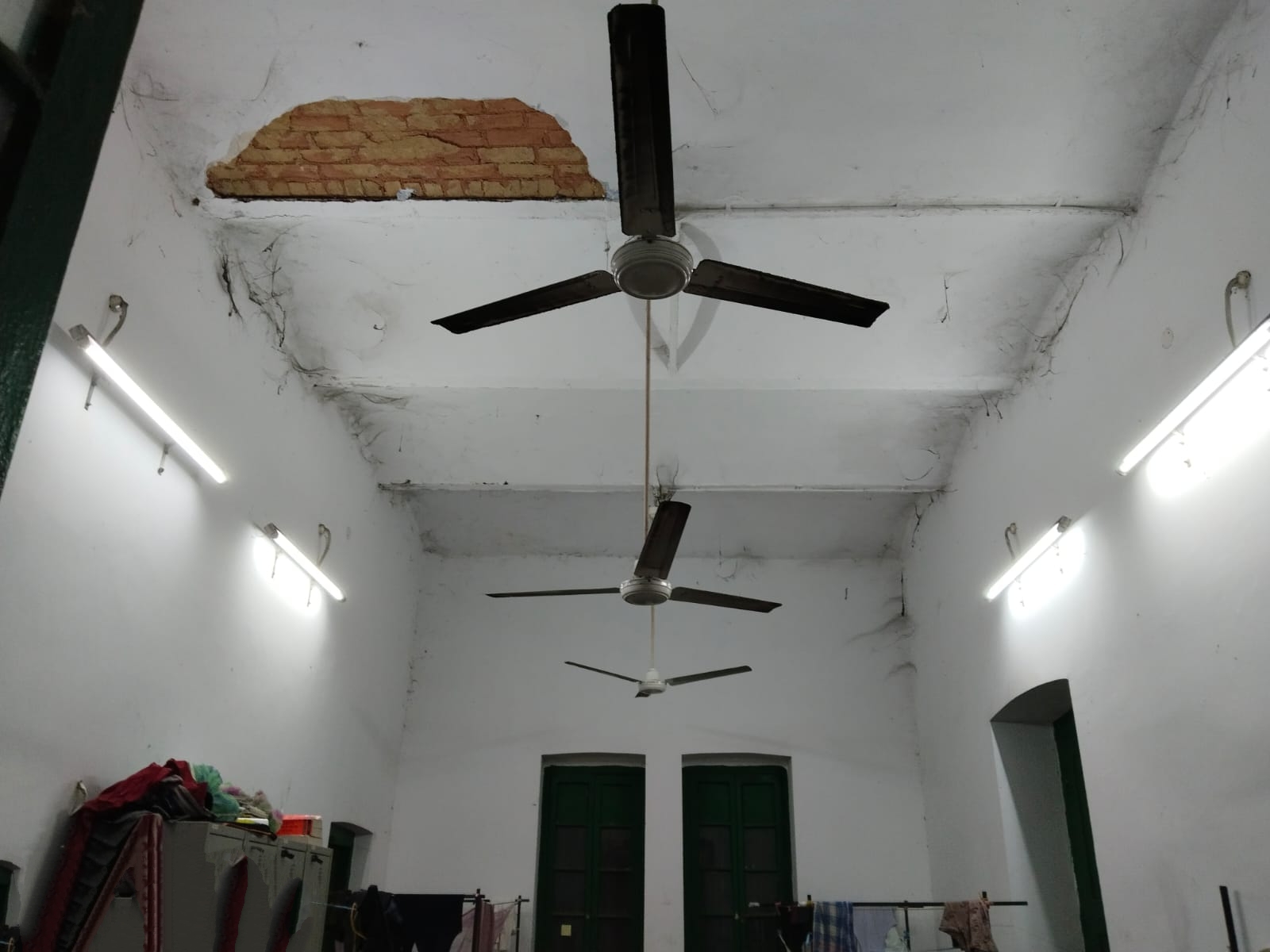 Part of Roof Fell Down in Hindu Hostel of Presidency University Kolkata