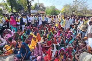 HARDA TRIBAL WOMEN PROTEST