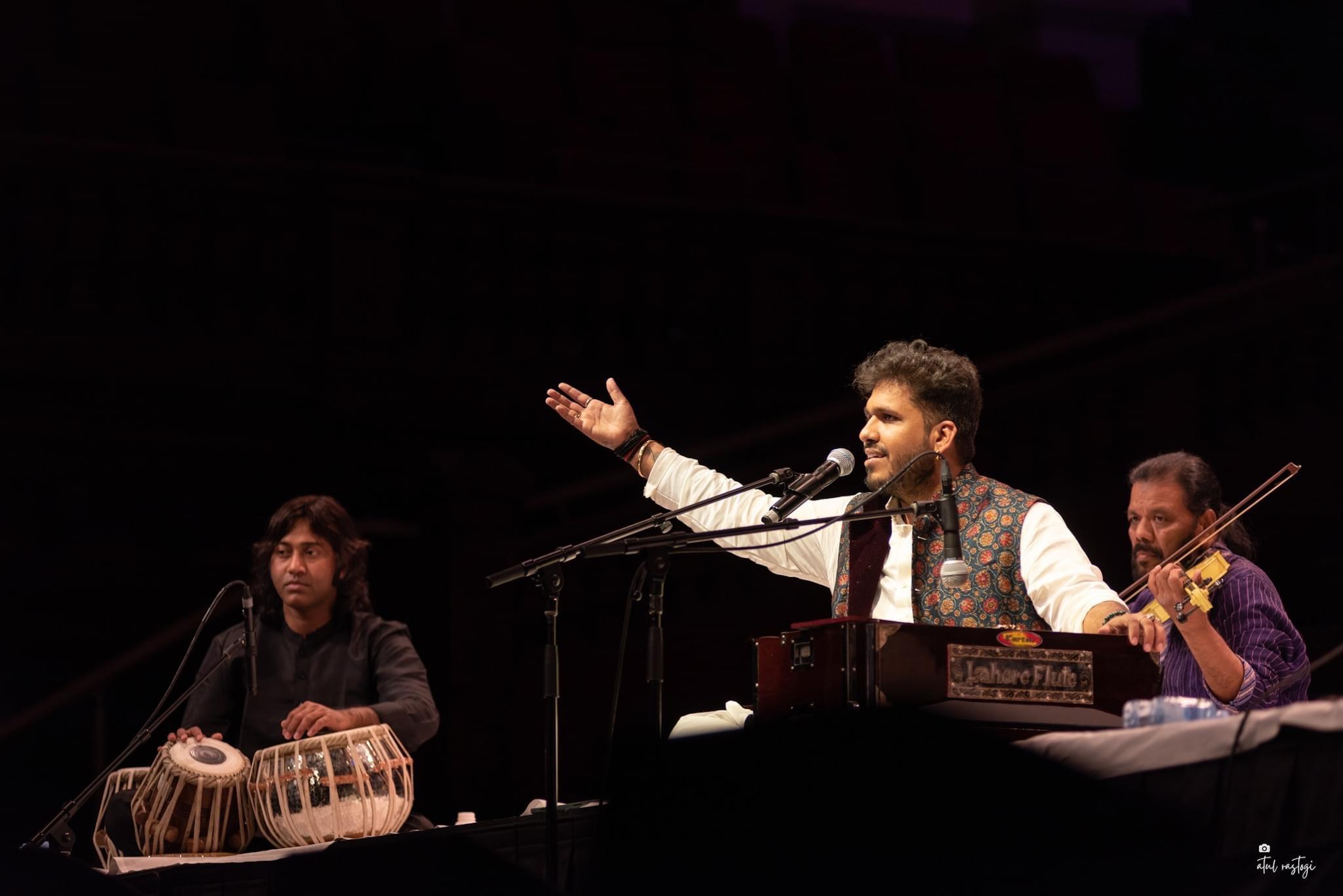 Young musician Prithvi Gandharv has emerged as a huge favourite among music lovers for his compositions Nirmohiya and Yaahin Rahiyo Sa. Melodies from classical traditions that Gandharv had composed on his piano in Ujjain a few years ago during COVID today have become the soul of the series Bandish Bandit