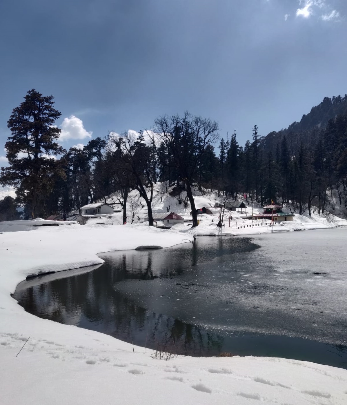 Dodital Lake in Uttarakhand