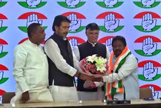 JP Patel joins Congress